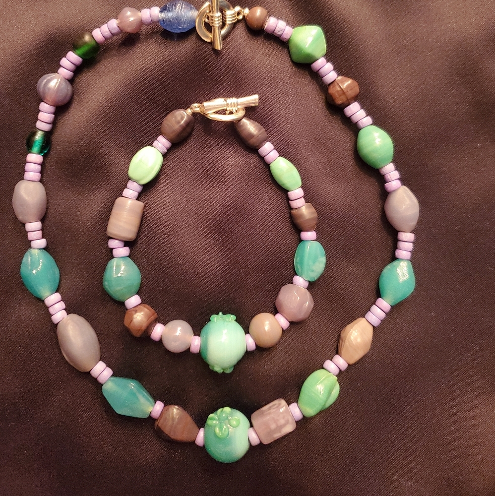 3/10 Handmade Necklace and Bracelet Set